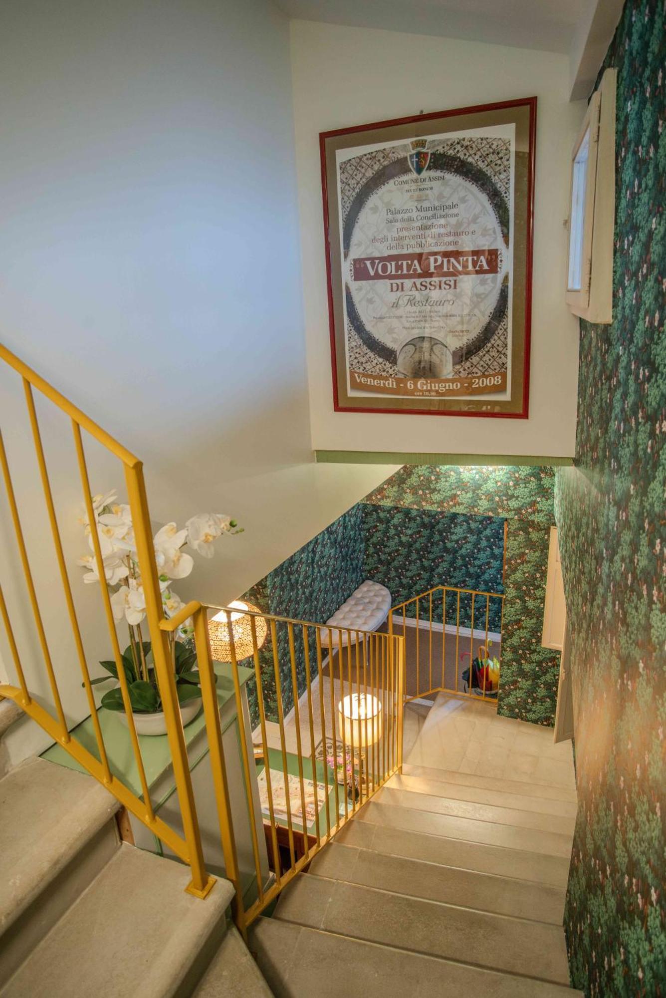 La Viola Di Assisi Hotell Exteriör bild