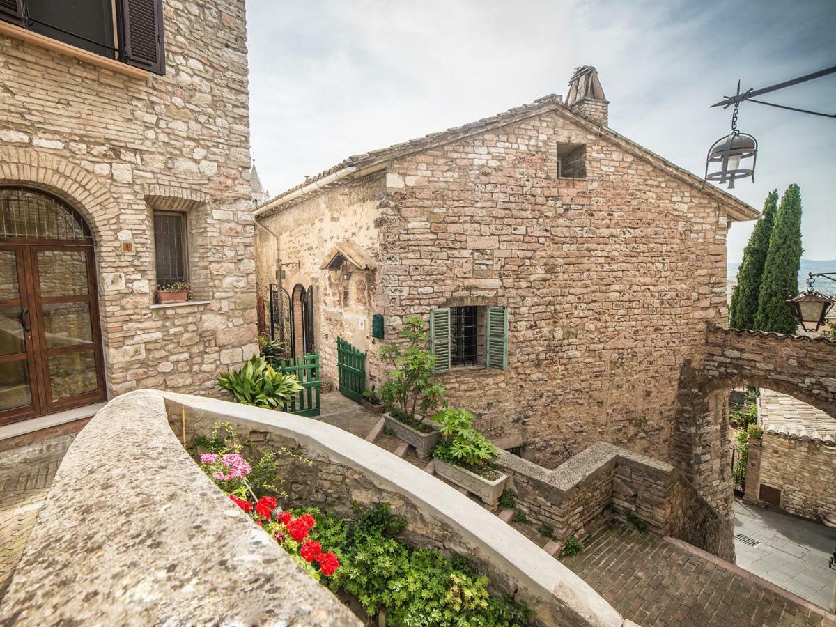 La Viola Di Assisi Hotell Exteriör bild
